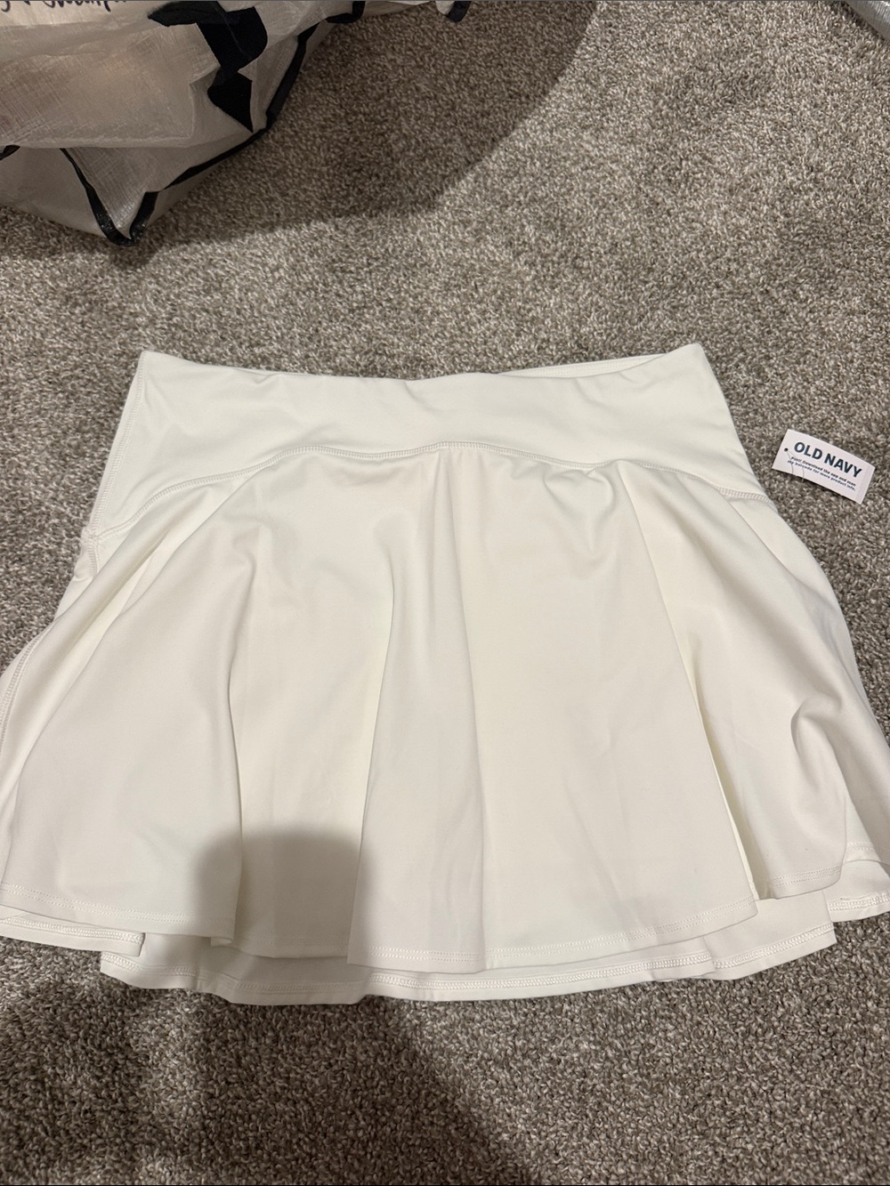 Old Navy Cream Flared Athletic Skirt